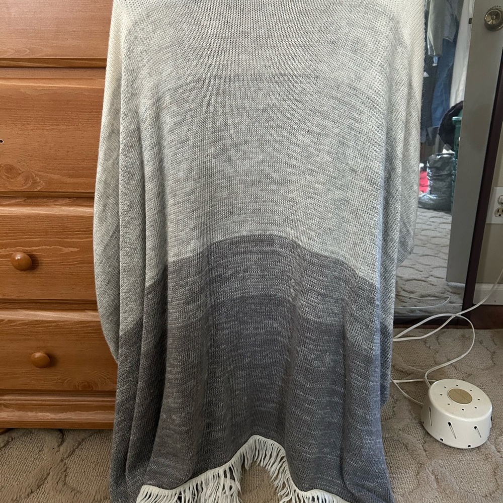 Hem And Thread Poncho - image 2